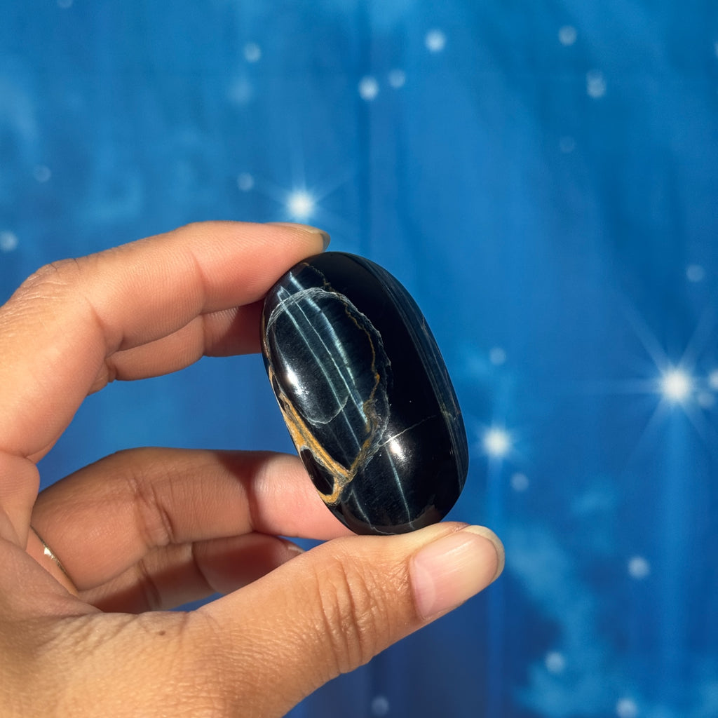 Blue Tiger's Eye Palmstone – 0.043 kg