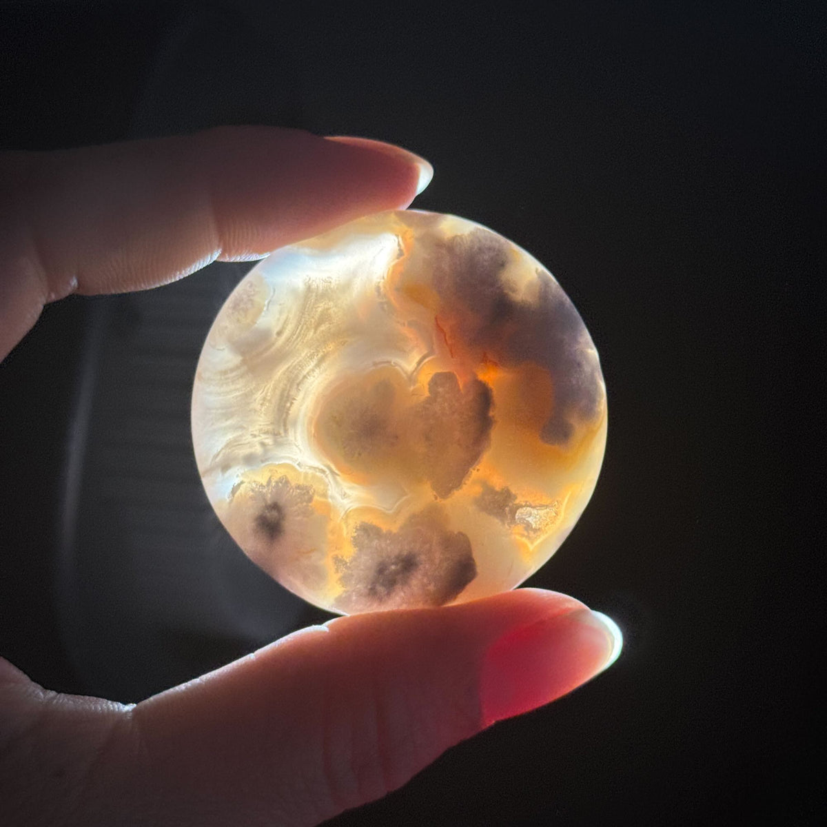 Flower Agate Round Palm Stone – 0.048 kg