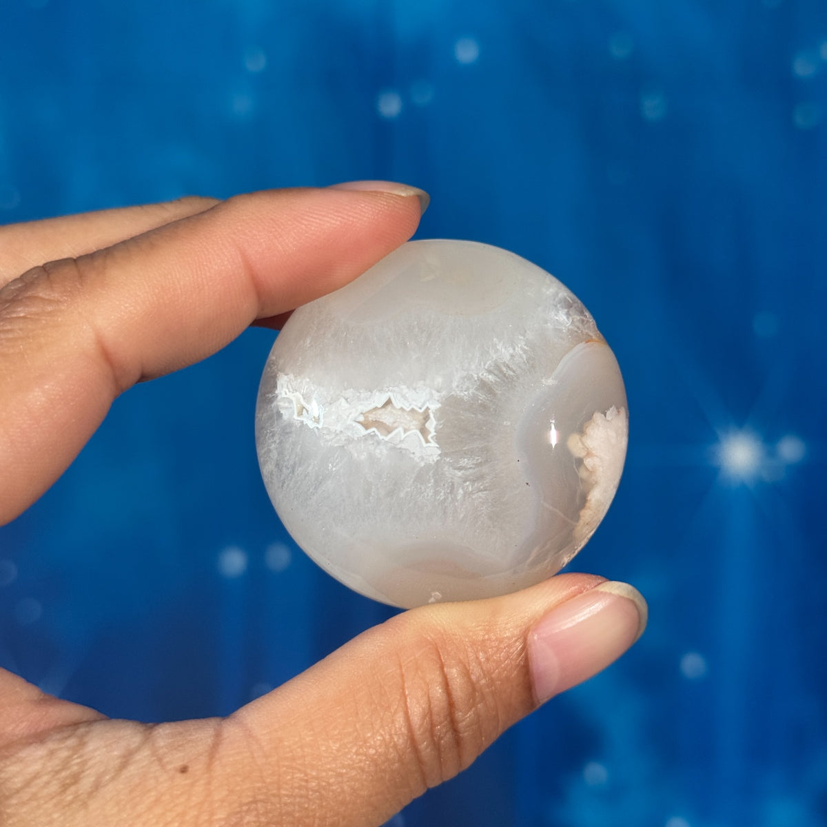 Flower Agate Round Palm Stone – 0.062 kg