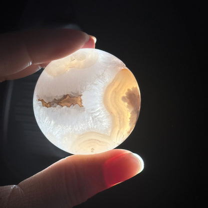 Flower Agate Round Palm Stone – 0.062 kg
