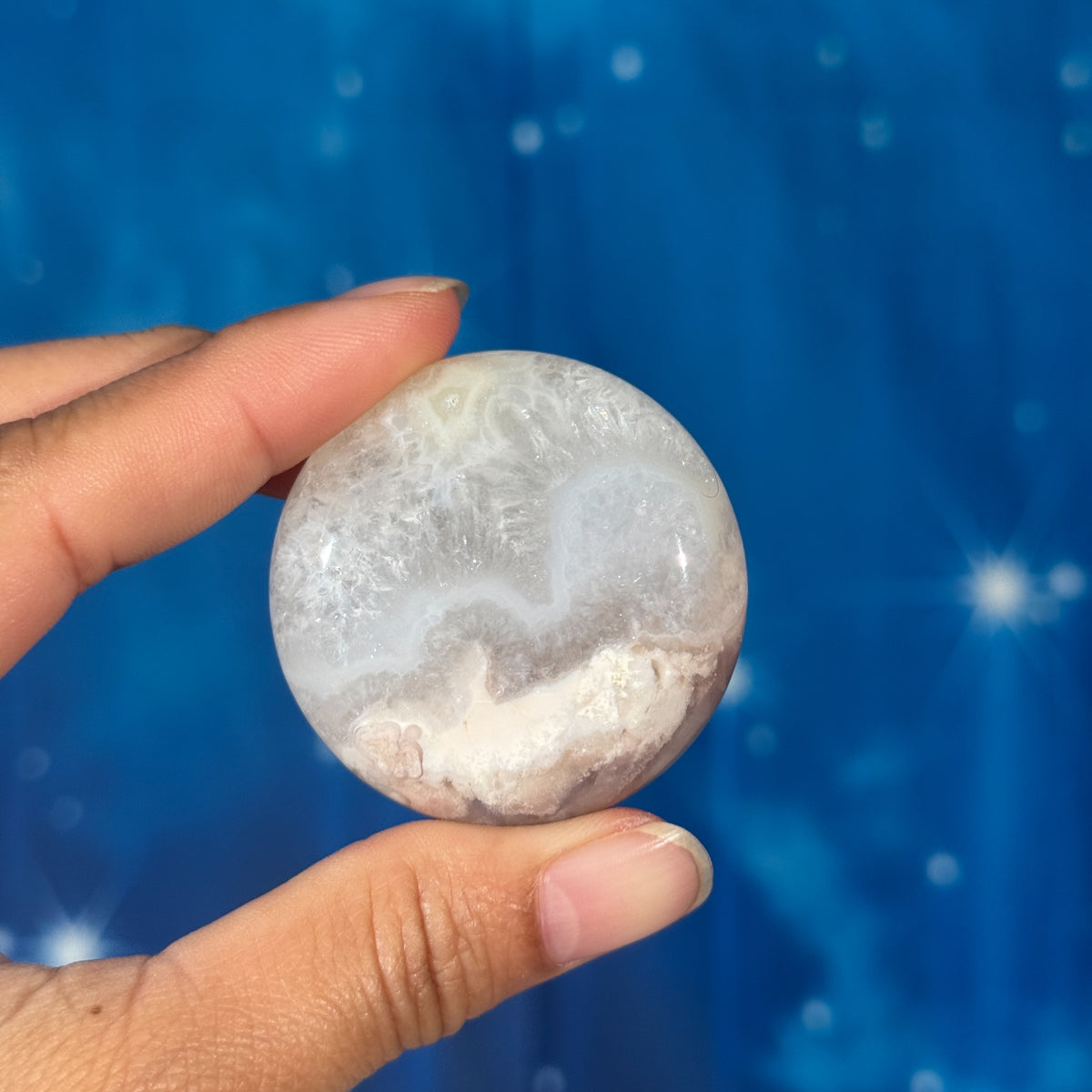 Flower Agate Round Palm Stone – 0.068 kg