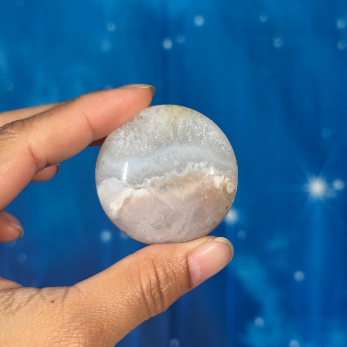 Flower Agate Round Palm Stone – 0.068 kg