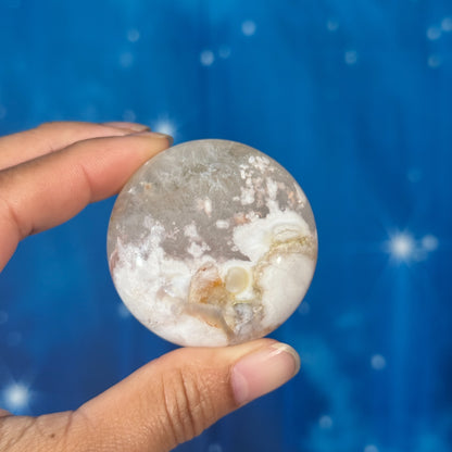 Flower Agate Round Palm Stone – 0.079 kg