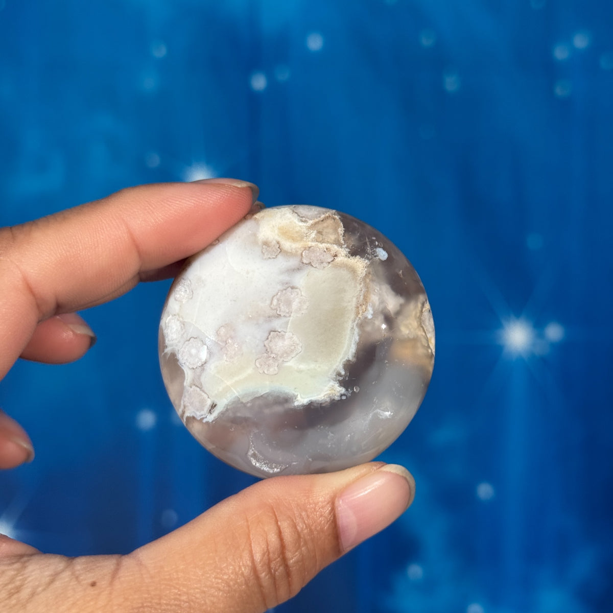 Flower Agate Round Palm Stone – 0.082 kg