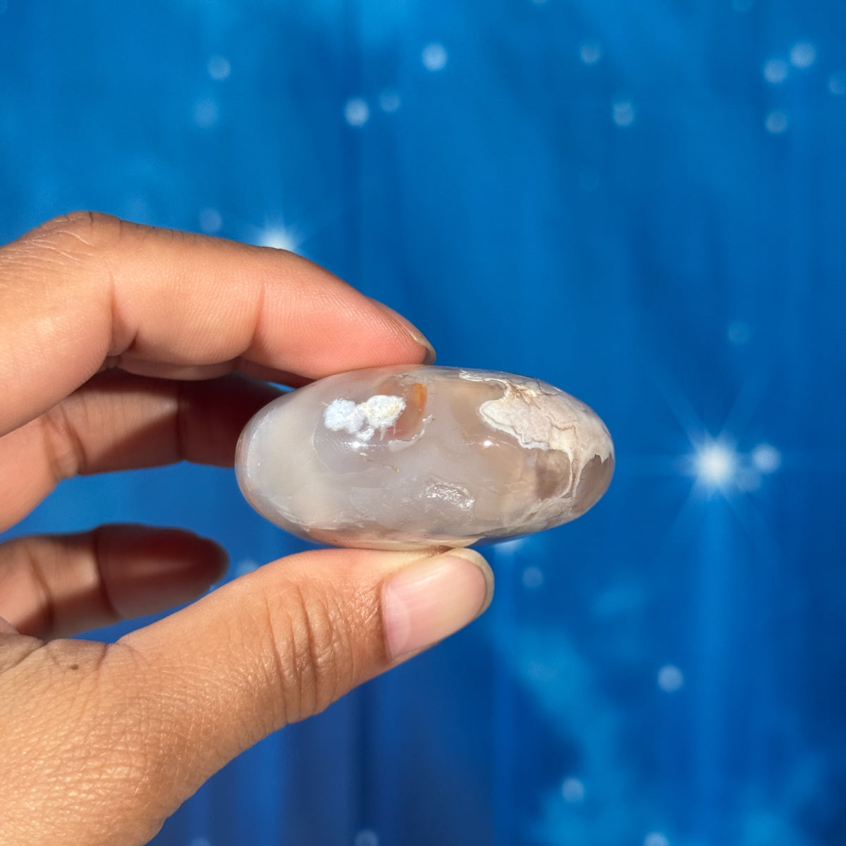 Flower Agate Round Palm Stone – 0.082 kg