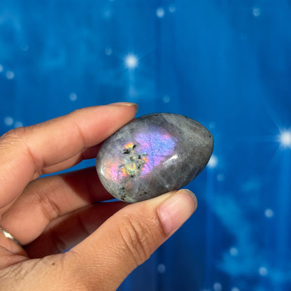 Labradorite Palm Stone – 0.042 kg
