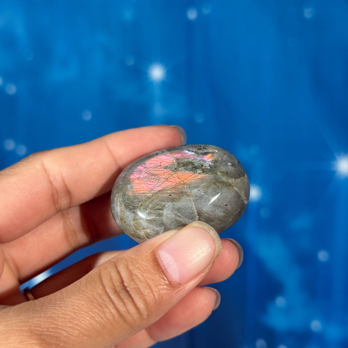 Labradorite Palmstone – 0.045 kg