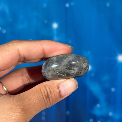 Labradorite Palm Stone – 0.045 kg