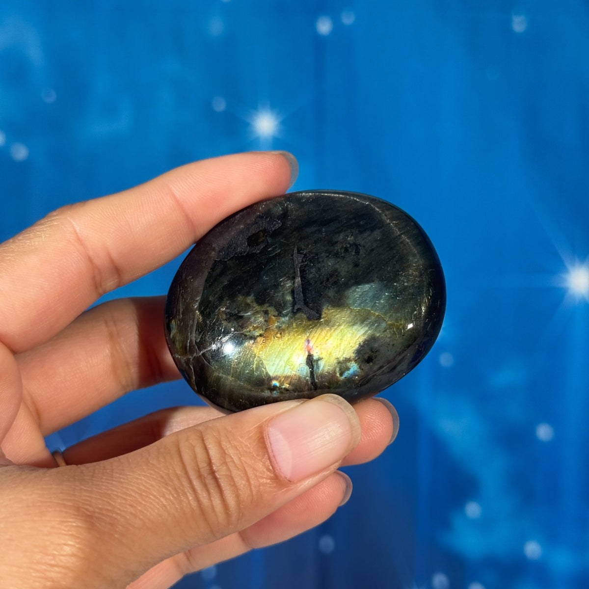 Labradorite Palm Stone – 0.071 kg