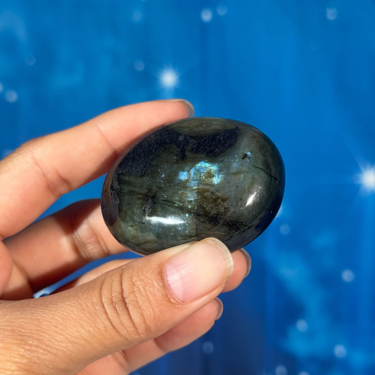 Labradorite Palm Stone – 0.082 kg