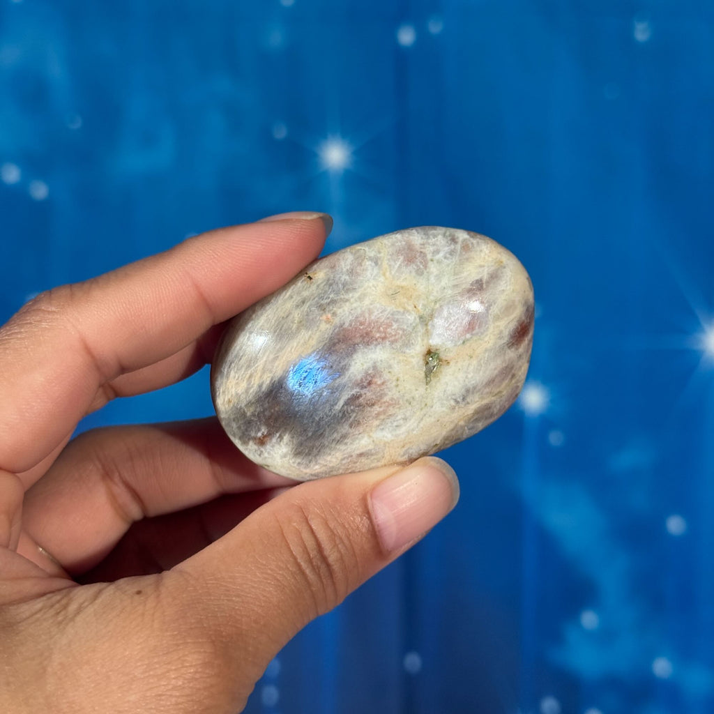 Russian Moonstone with Sunstone Palmstone – Belomorite • 0.060 kg