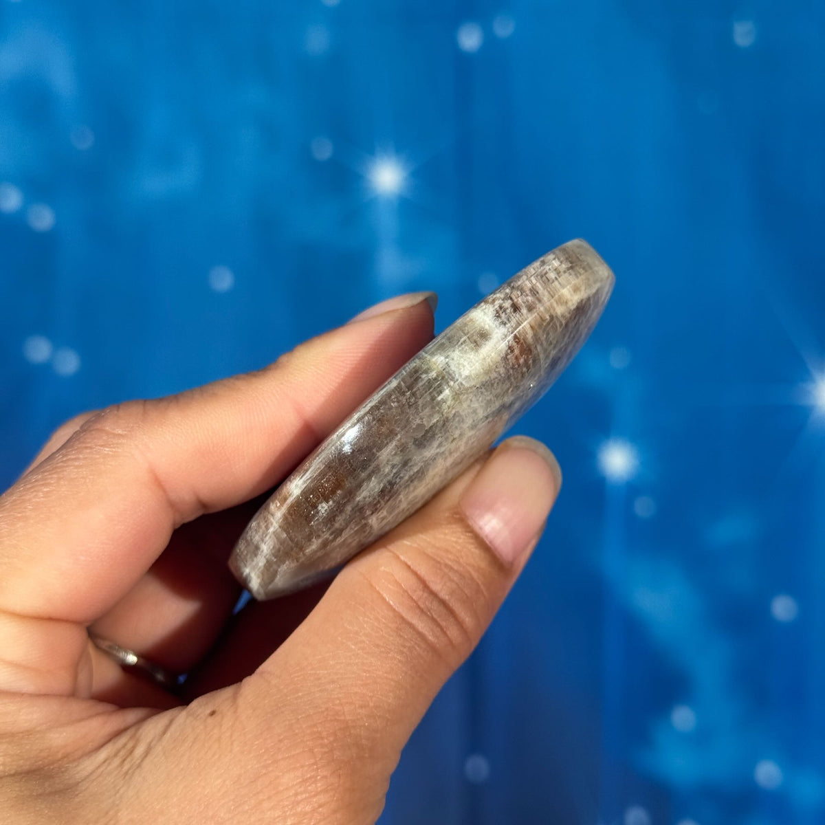 Russian Moonstone with Sunstone Palmstone – Belomorite • 0.074 kg