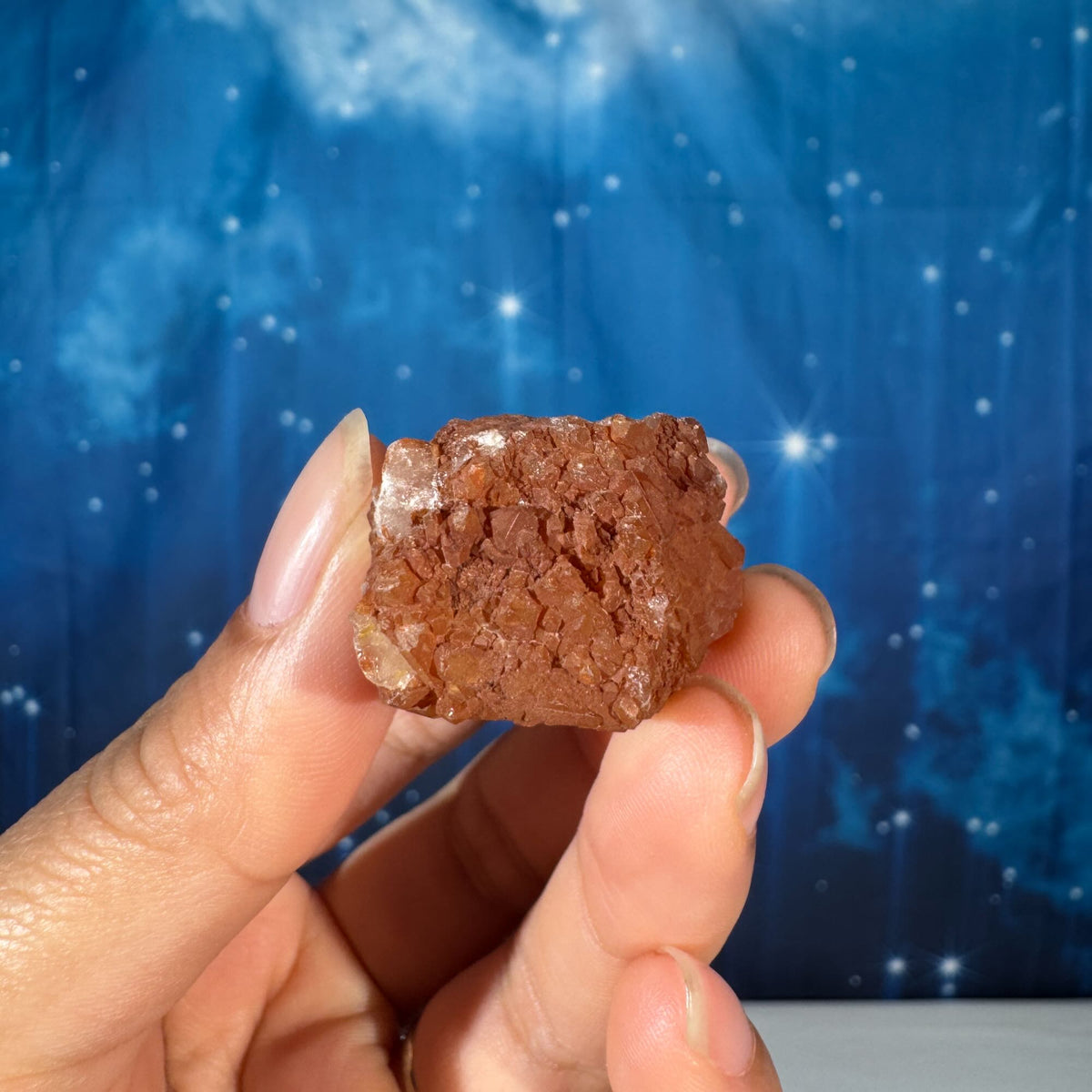 Iron-Stained Quartz Cluster – 0.028 kg