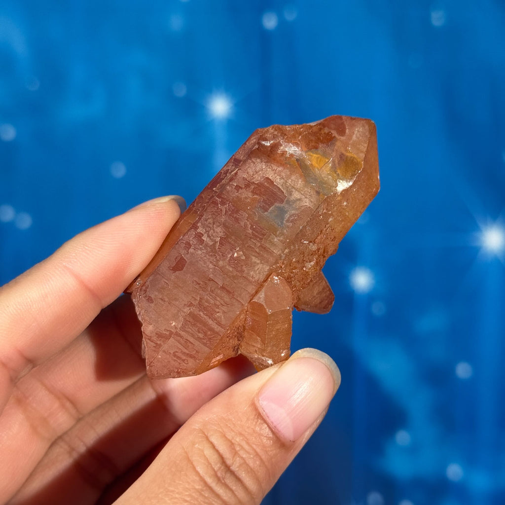 Iron-Stained Quartz Cluster – 0.060 kg