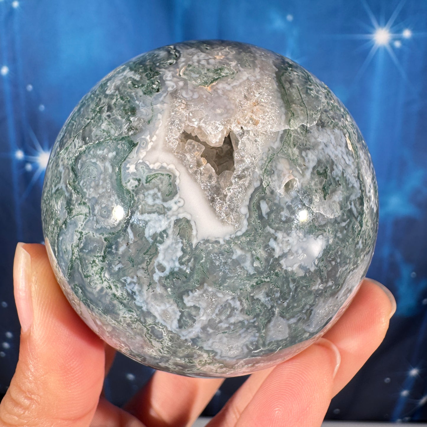 Moss Agate sphere – 67 mm, 14.8 oz