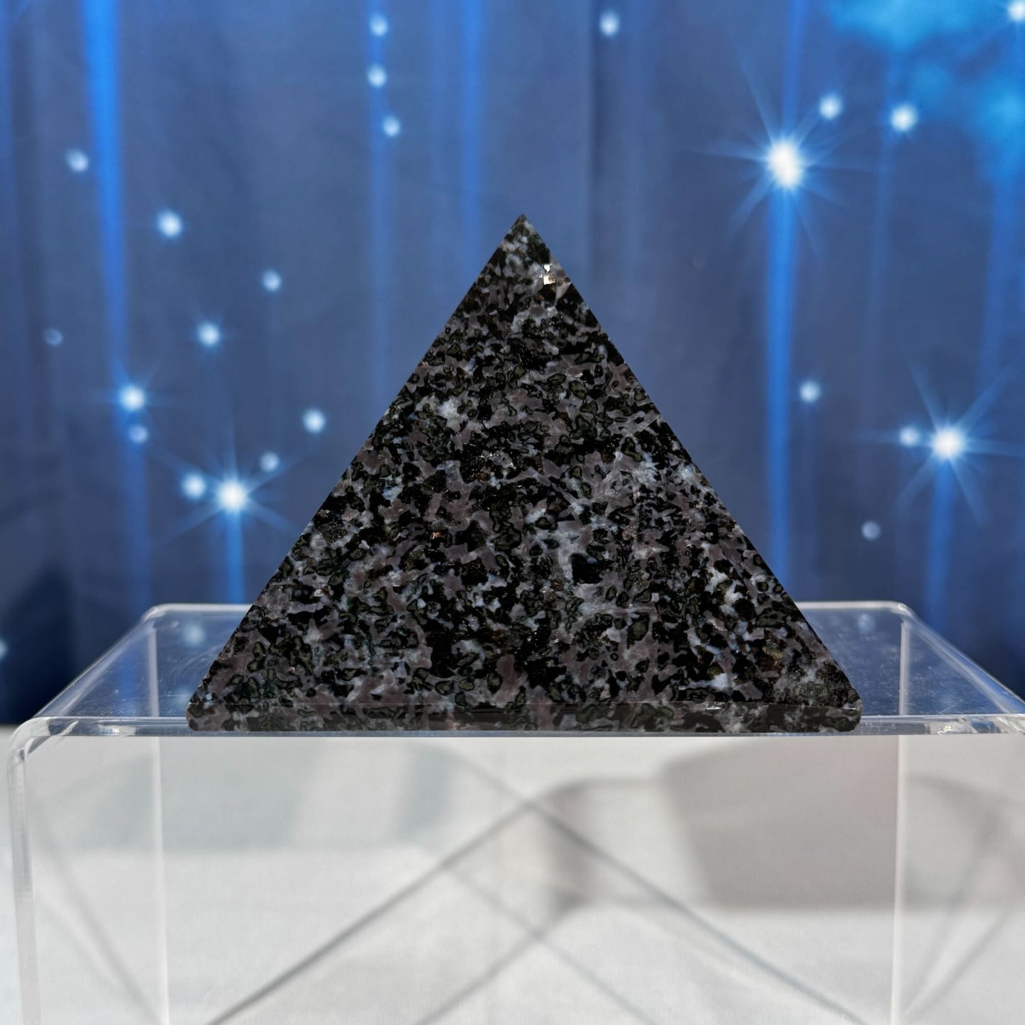 Indigo Gabbro Pyramid – 0.706 kg