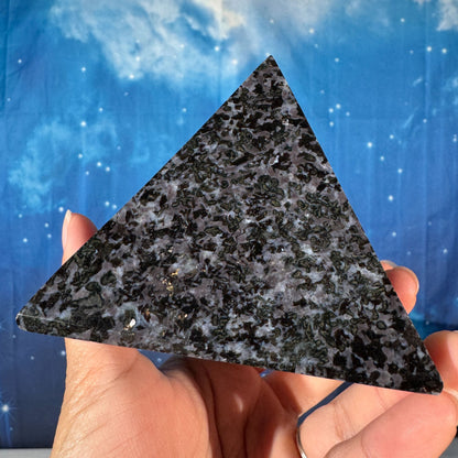 Indigo Gabbro Pyramid – 0.706 kg