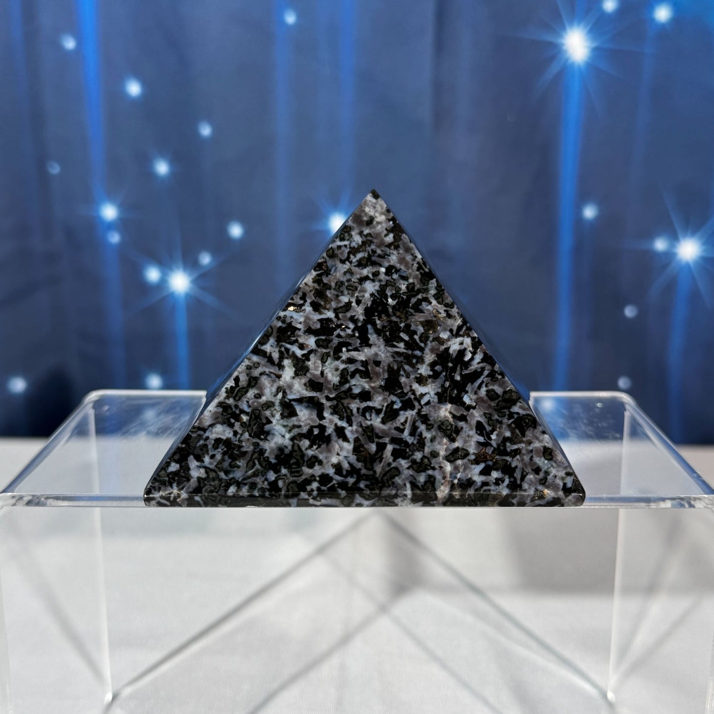 Indigo Gabbro Pyramid – 0.471 kg