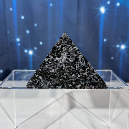 Indigo Gabbro Pyramid – 0.471 kg