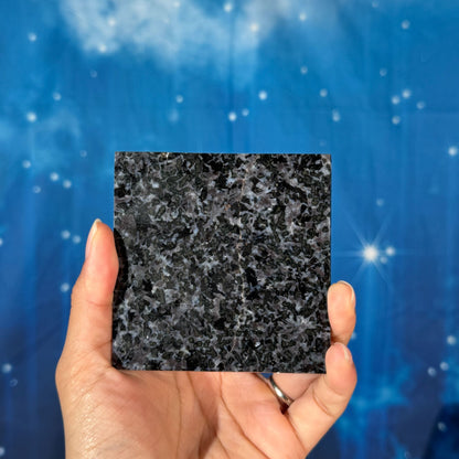 Indigo Gabbro Pyramid – 0.471 kg