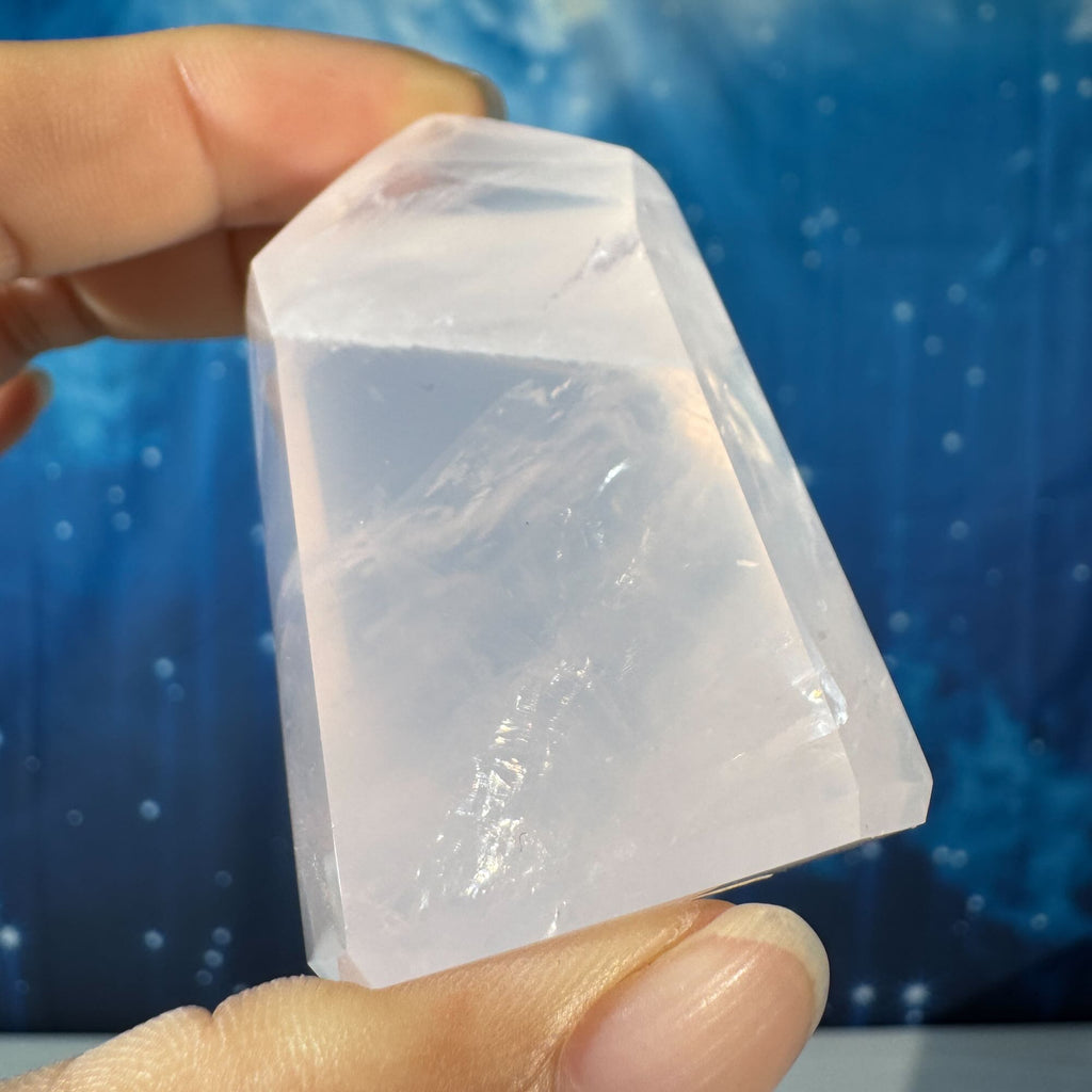 Rose Quartz Point – 0.087 kg