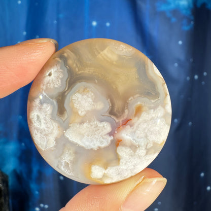 Flower Agate Round Palm Stone – 0.048 kg