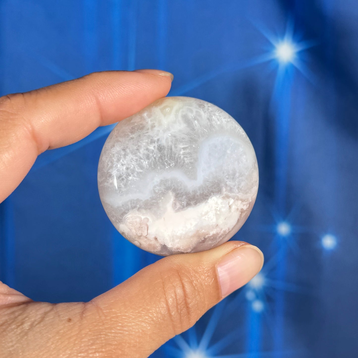 Flower Agate Round Palm Stone – 0.068 kg