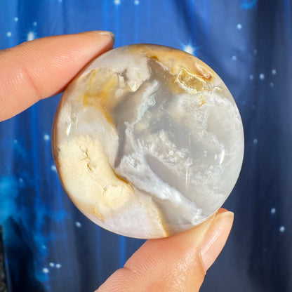 Flower Agate Round Palm Stone – 0.077 kg