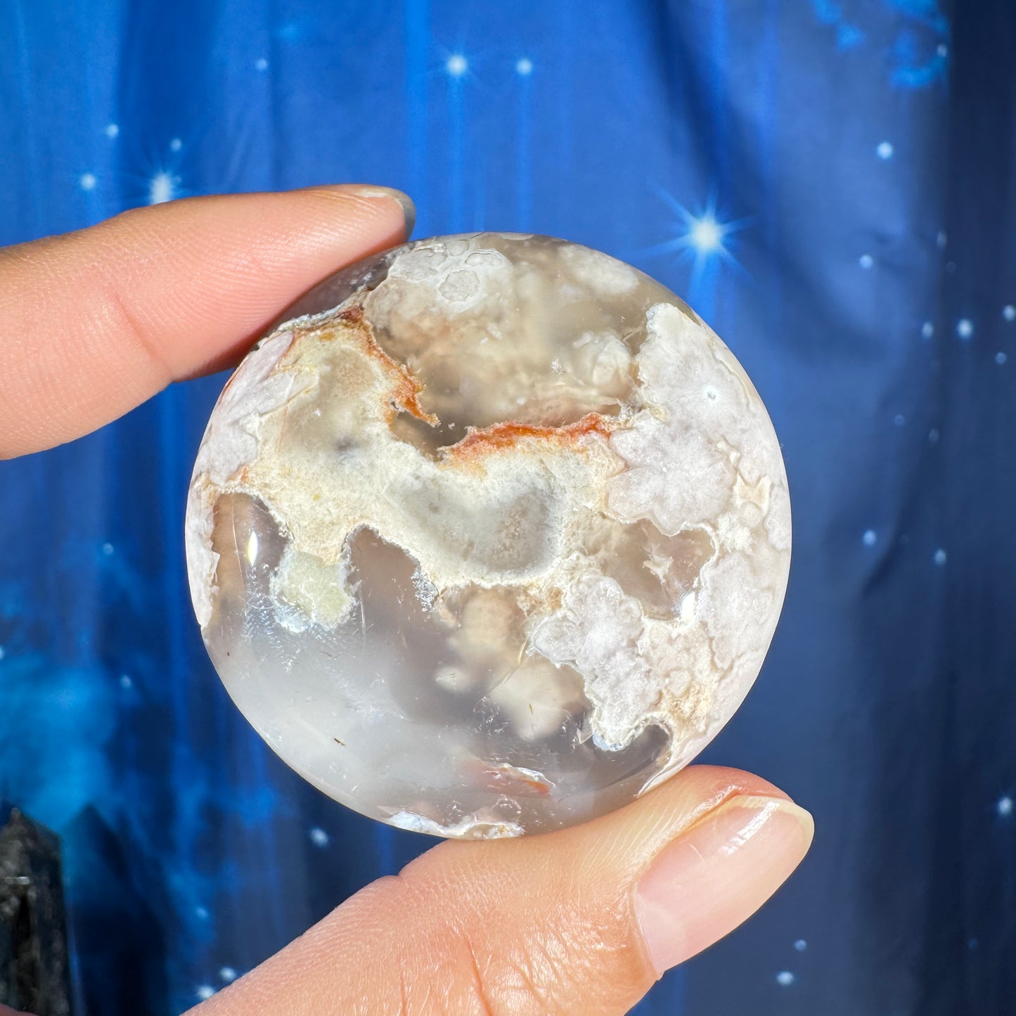 Flower Agate Round Palm Stone – 0.082 kg