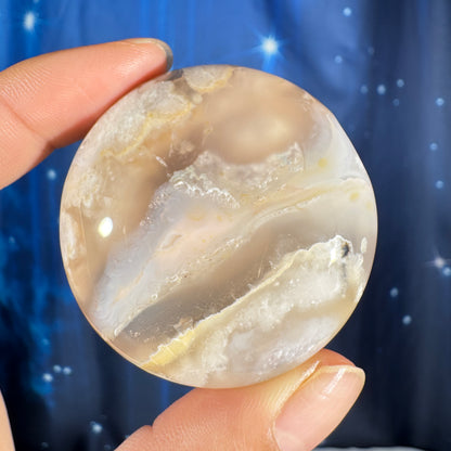 Flower Agate Round Palm Stone – 0.085 kg