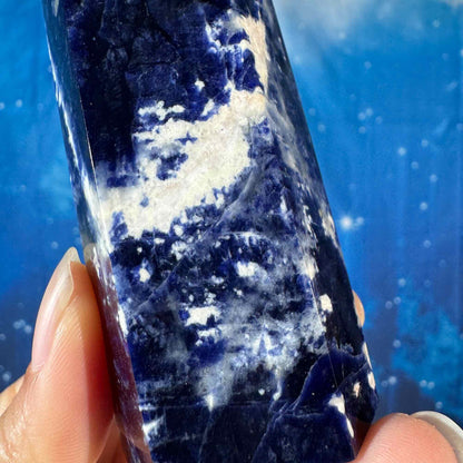 Sodalite Point – 0.181 kg