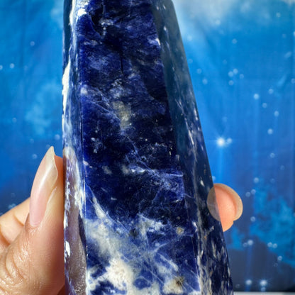 Sodalite Point – 0.181 kg