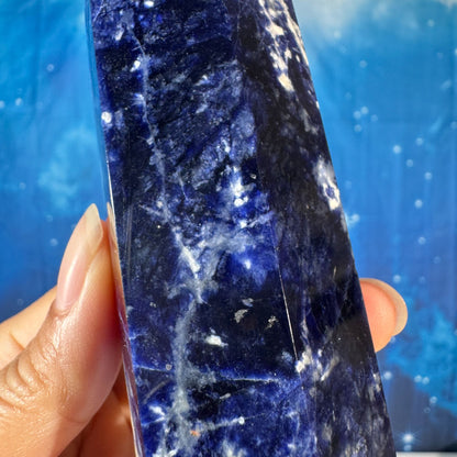 Sodalite Point – 0.181 kg
