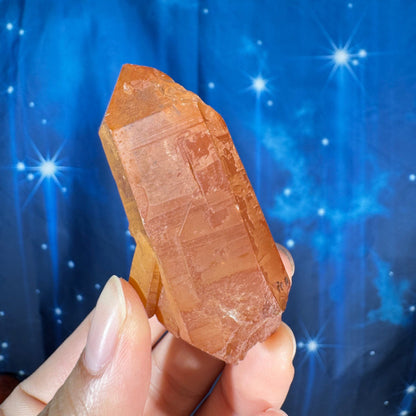 Iron-Stained Quartz Cluster – 0.060 kg