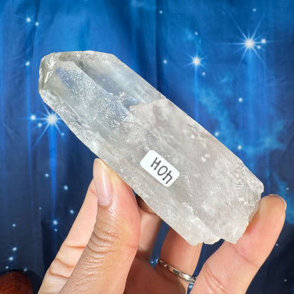 Clear quartz with chlorite natural point - 1 3/4" × 1 3/8" × 4" - 7.6 oz - self-healed bottom