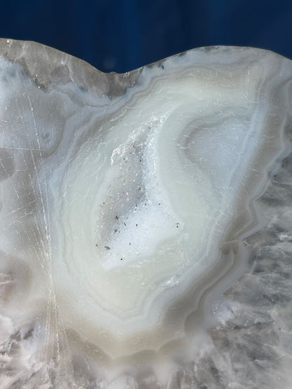 Druzy Agate heart carving | 4 1/4" long | 235 grams | Agate with Quartz | stand included