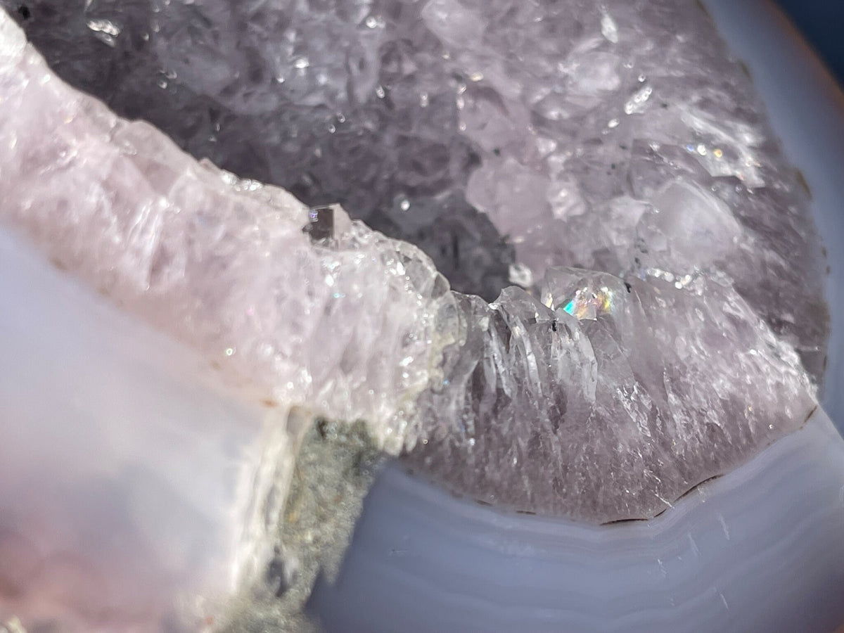 XL Agate Geode | 6" long | 1.520 kilograms | NO PAIR | mini rainbows | Dendrite inclusions