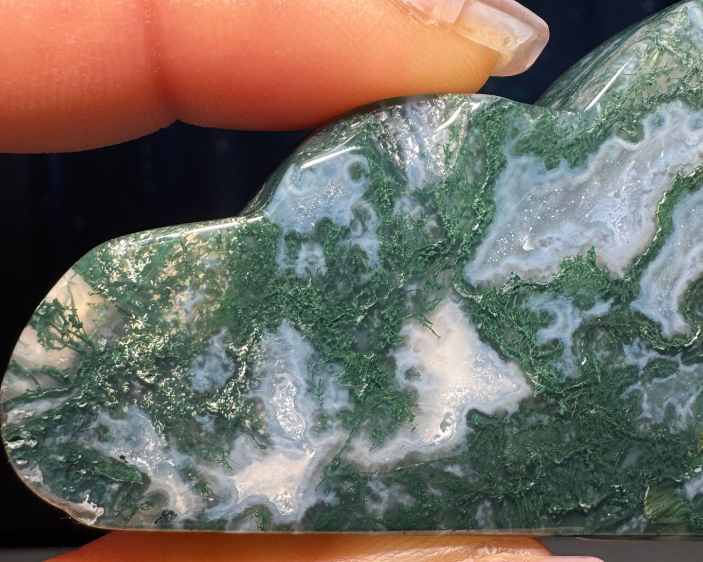 Moss Agate cloud | 3 3/8” long | 85 grams | DOES self-stand