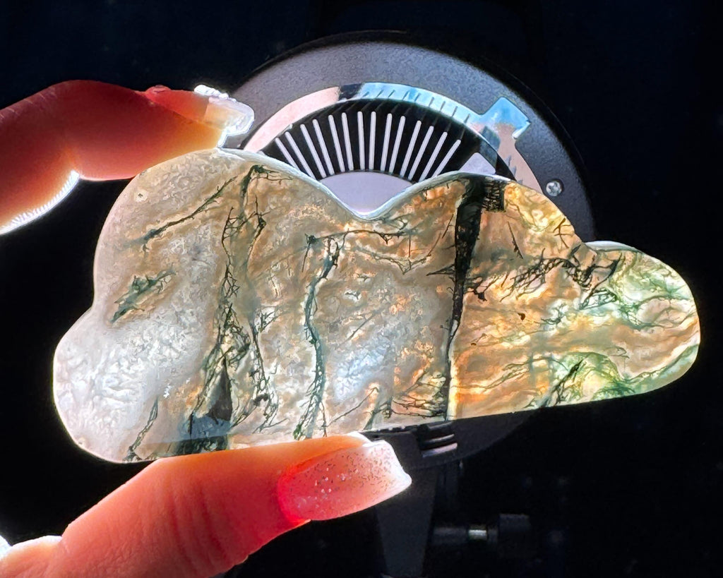 Moss Agate cloud | 3 3/4” long | 99 grams | DOES self-stand