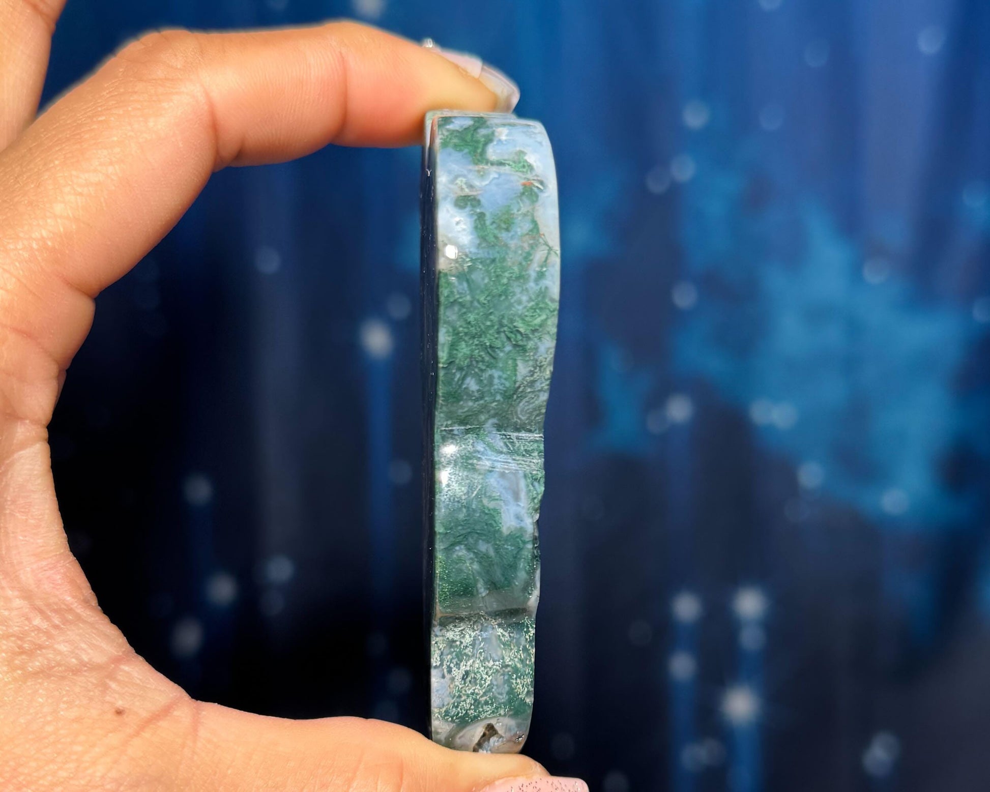 Moss Agate cloud | 3 3/8” long | 85 grams | DOES self-stand
