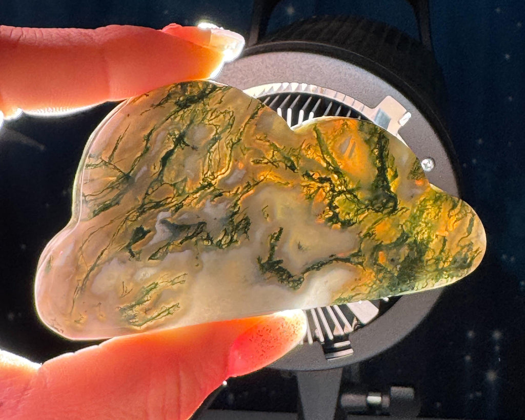 Moss Agate cloud | 3 1/2” long | 96 grams | DOES self-stand