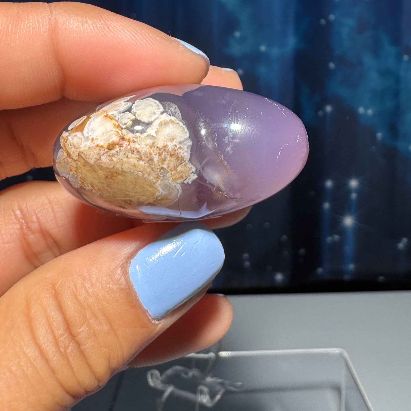 mini Agate heart | 1 5/8" wide | 46 grams | stand included