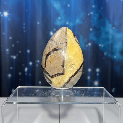 Septarian Geode egg | 3 5/8" tall | 459 grams | stand included | UV reactive