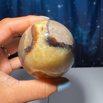 Septarian Geode egg | 3 5/8" tall | 459 grams | stand included | UV reactive