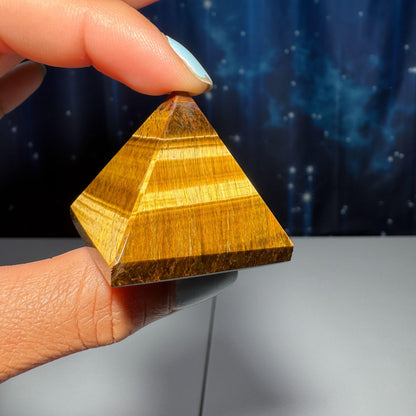 Yellow Tiger's Eye pyramid | 1 1/2" long | 54 grams | Damage Discount | flashy Tiger's Eye