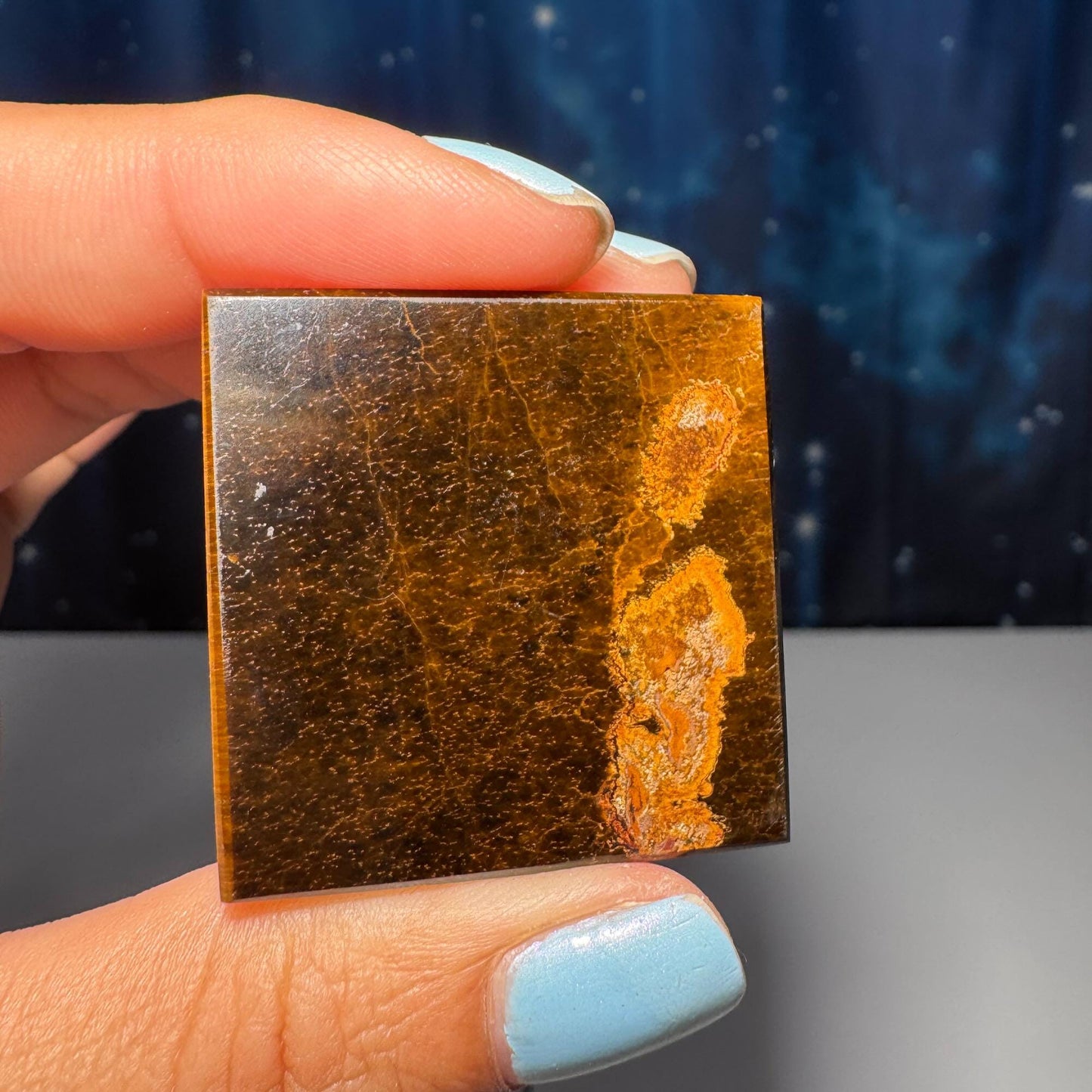 Yellow Tiger's Eye pyramid | 1 1/2" long | 54 grams | Damage Discount | flashy Tiger's Eye