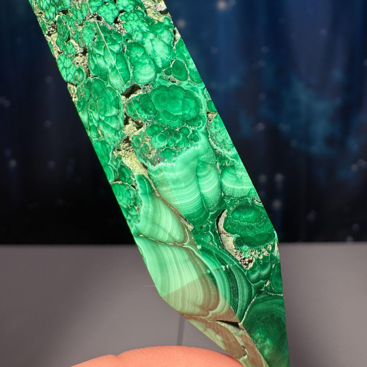 Malachite DT | 4 1/4" long | 76 grams | genuine Malachite | natural Malachite | double termination | Damage Discount