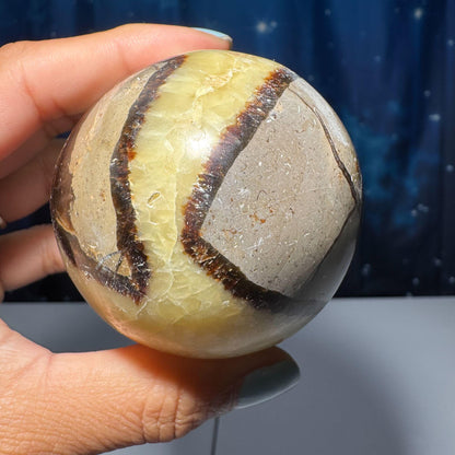 Septarian Geode egg | 3 5/8" tall | 459 grams | stand included | UV reactive