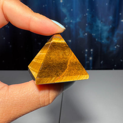Yellow Tiger's Eye pyramid | 1 1/2" long | 54 grams | Damage Discount | flashy Tiger's Eye