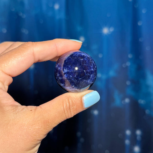 Sodalite sphere | 35mm | 53 grams | stand included